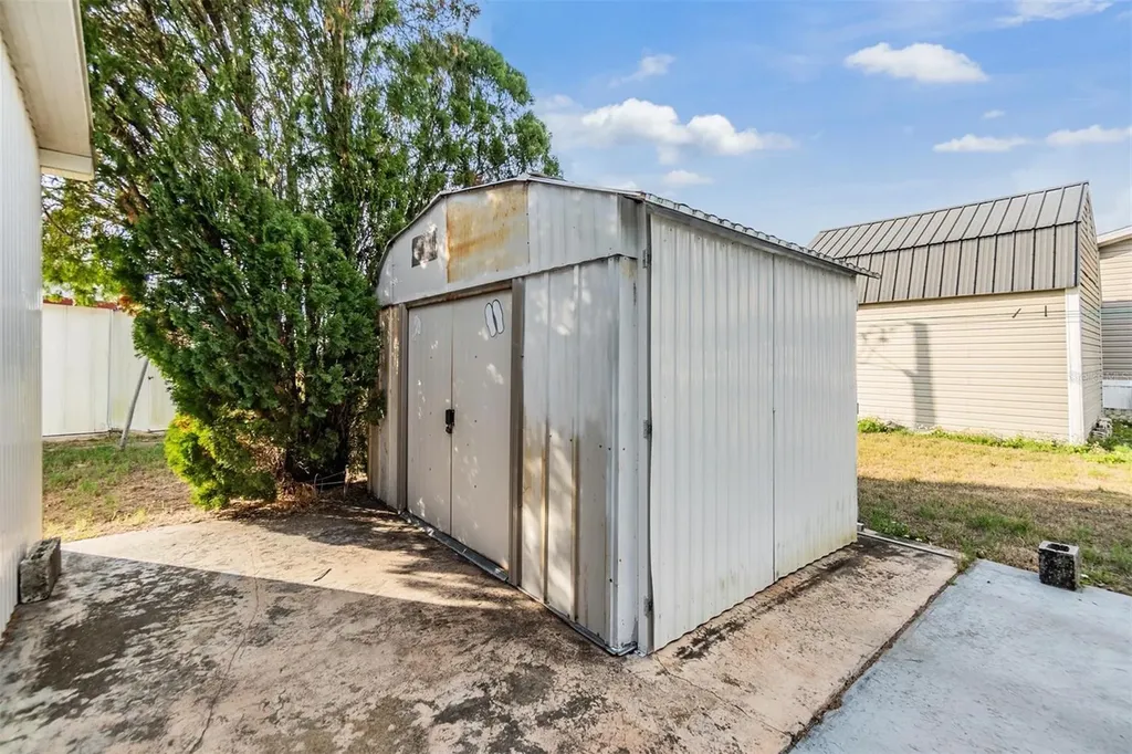 37321 8th Avenue Zephyrhills FL 33542
