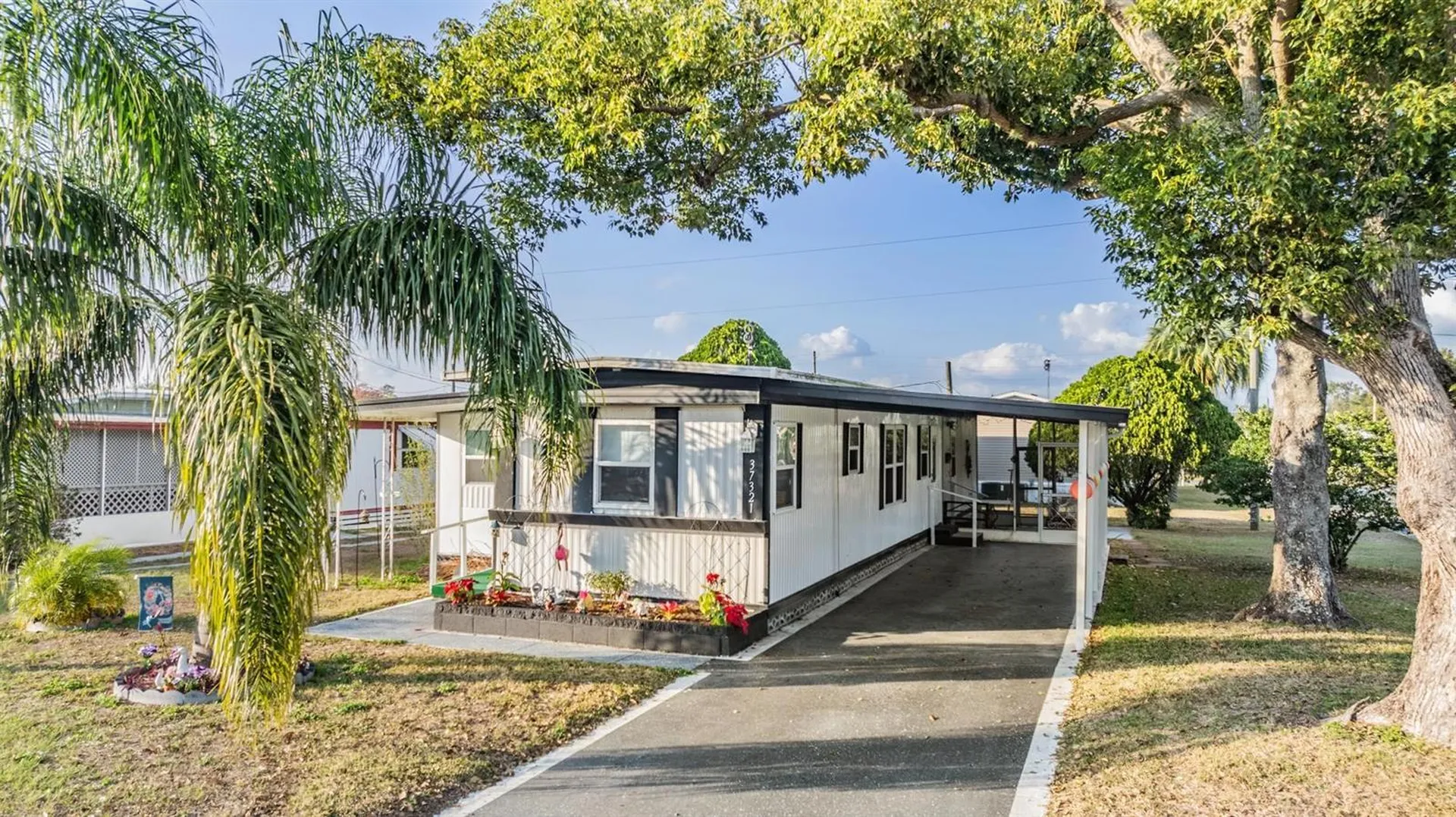 37321 8th Avenue Zephyrhills FL 33542