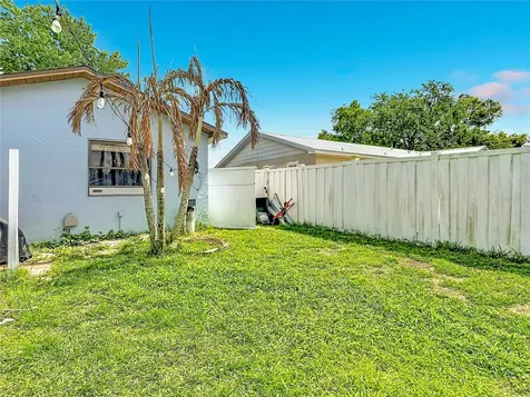 106 California Avenue St Cloud FL 34769
