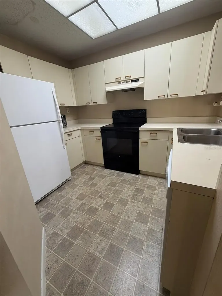 47 Emerald Bay Drive Oldsmar FL 34677