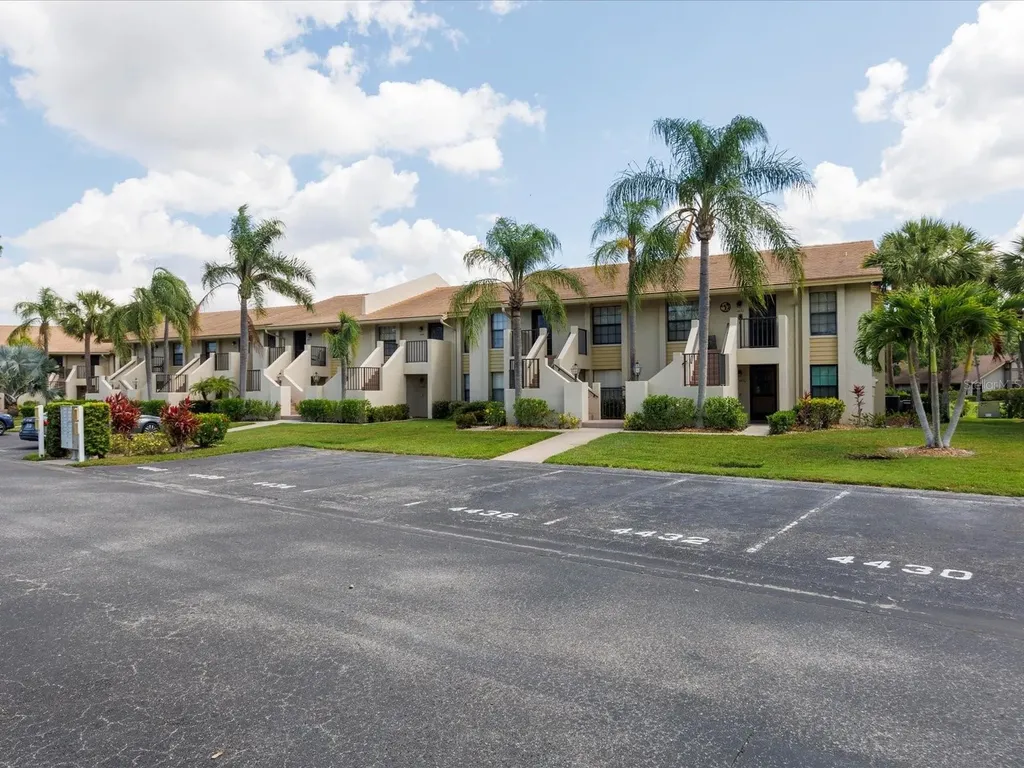 4440 Weybridge Sarasota FL 34235