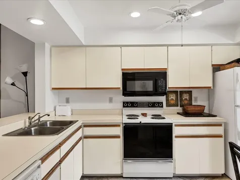 4440 Weybridge Sarasota FL 34235
