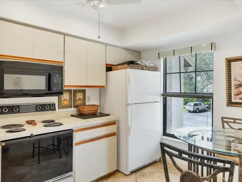 4440 Weybridge Sarasota FL 34235