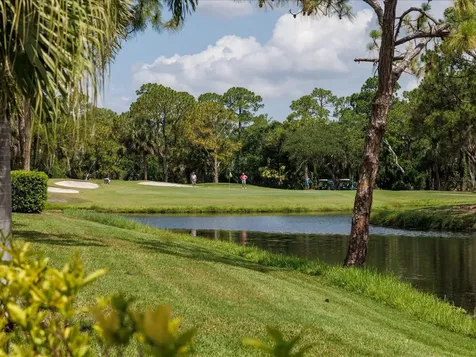 4440 Weybridge Sarasota FL 34235