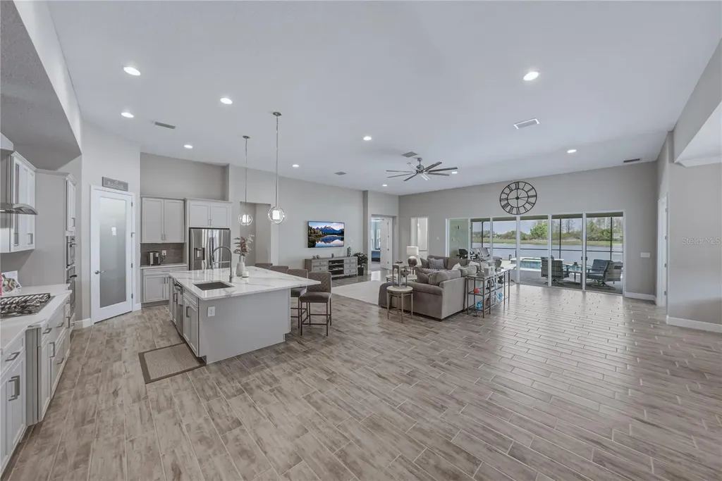 5623 Wayfarer Avenue Apollo Beach FL 33572