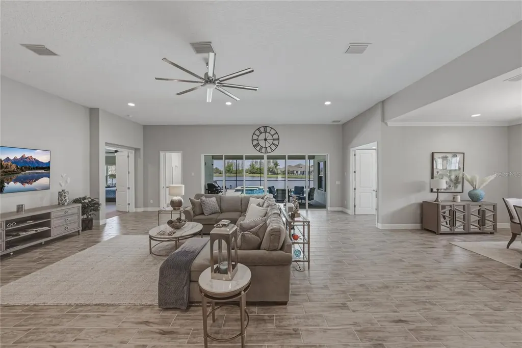 5623 Wayfarer Avenue Apollo Beach FL 33572