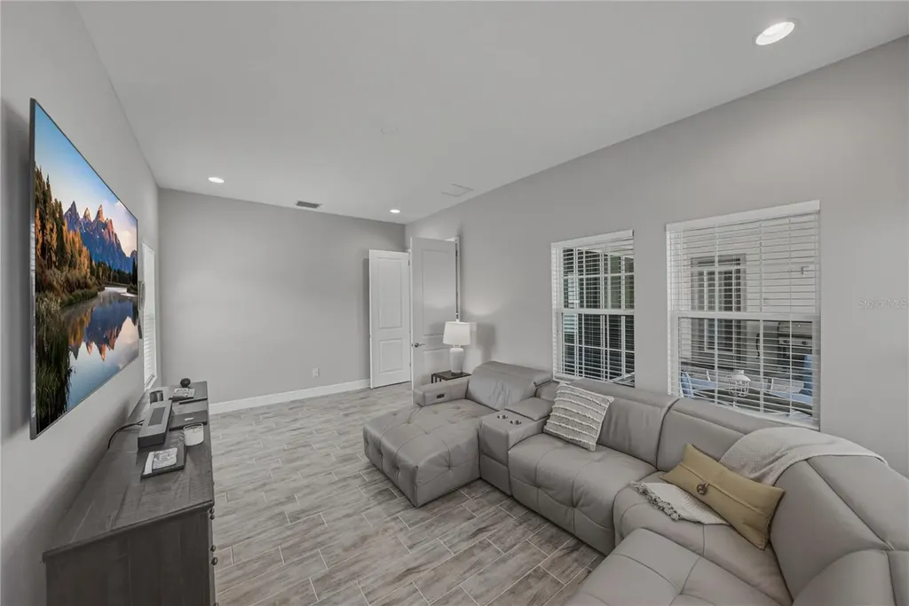 5623 Wayfarer Avenue Apollo Beach FL 33572