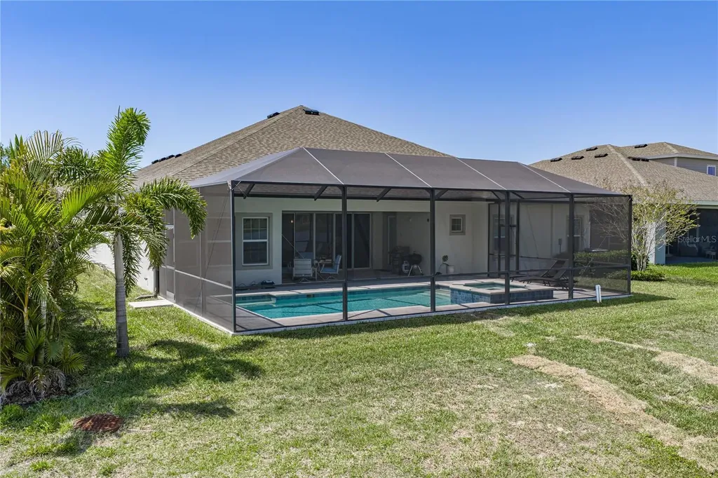 5623 Wayfarer Avenue Apollo Beach FL 33572