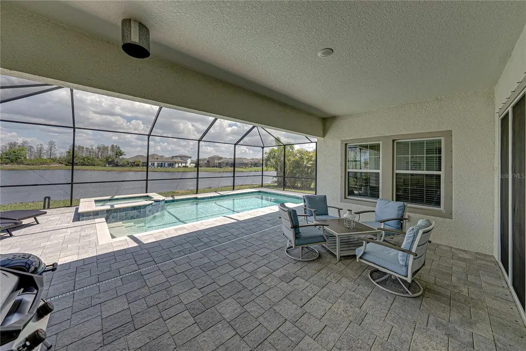 5623 Wayfarer Avenue Apollo Beach FL 33572