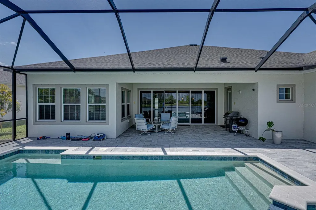 5623 Wayfarer Avenue Apollo Beach FL 33572