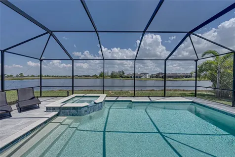 5623 Wayfarer Avenue Apollo Beach FL 33572