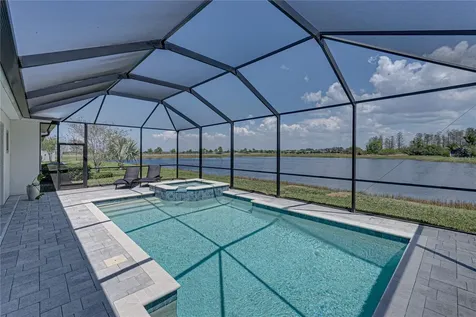 5623 Wayfarer Avenue Apollo Beach FL 33572