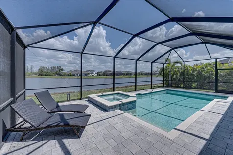 5623 Wayfarer Avenue Apollo Beach FL 33572