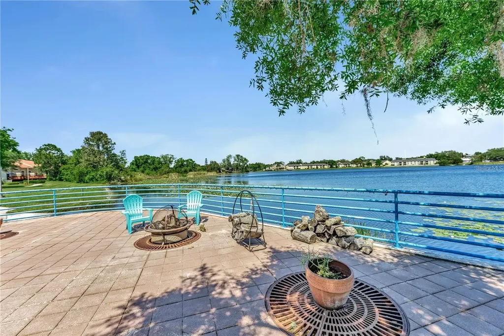 1010 Winderley Place Maitland FL 32751