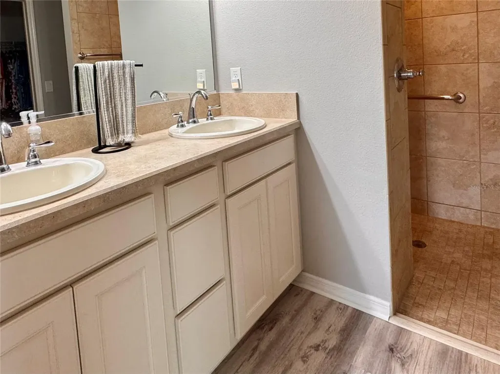 7357 SE 168th Mitzi Street The Villages FL 32162