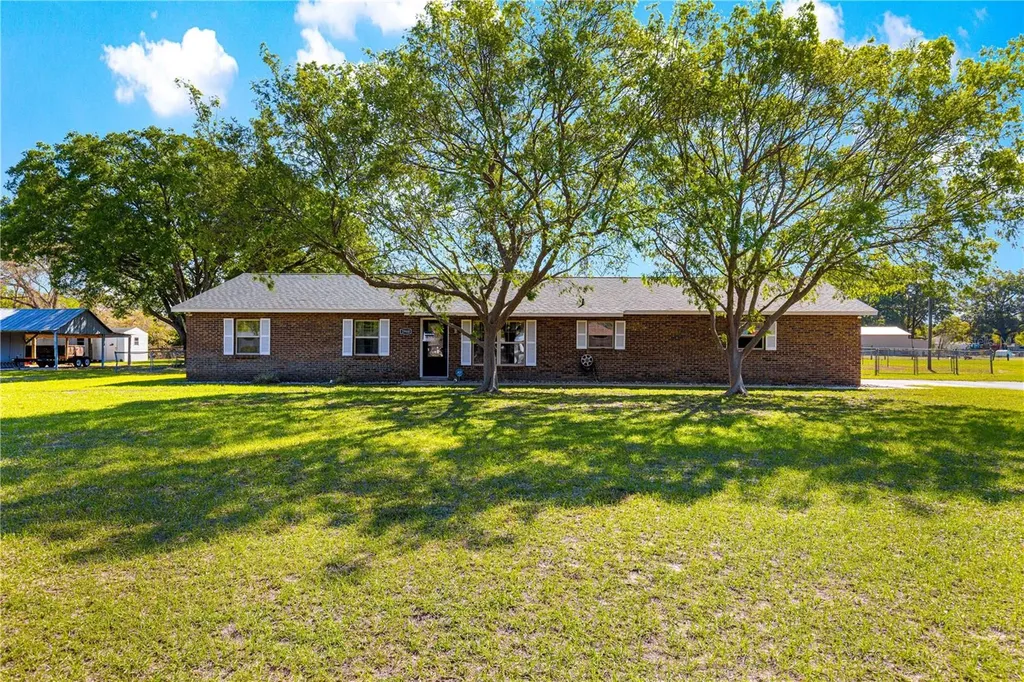 2940 NE 49th Street Ocala FL 34479