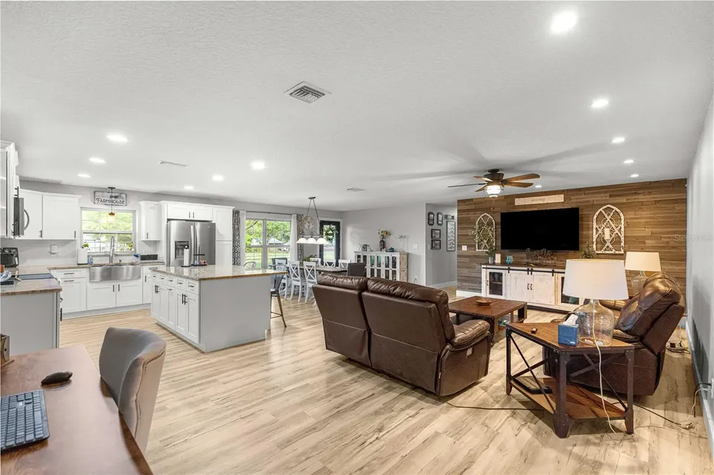 2940 NE 49th Street Ocala FL 34479