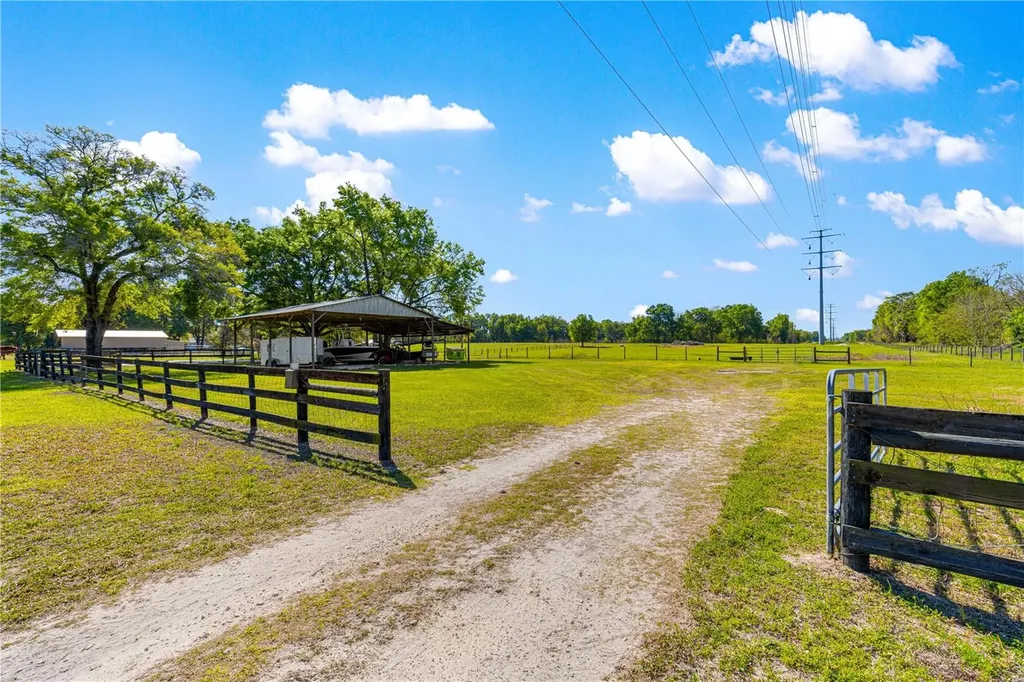 2940 NE 49th Street Ocala FL 34479