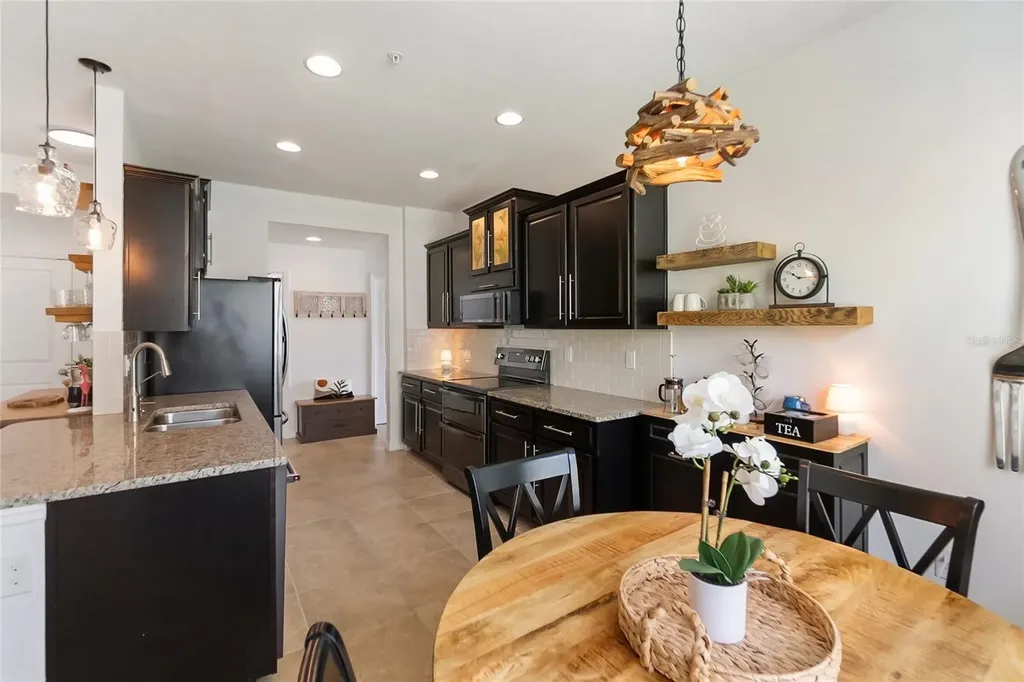 8342 Enclave Way Sarasota FL 34243