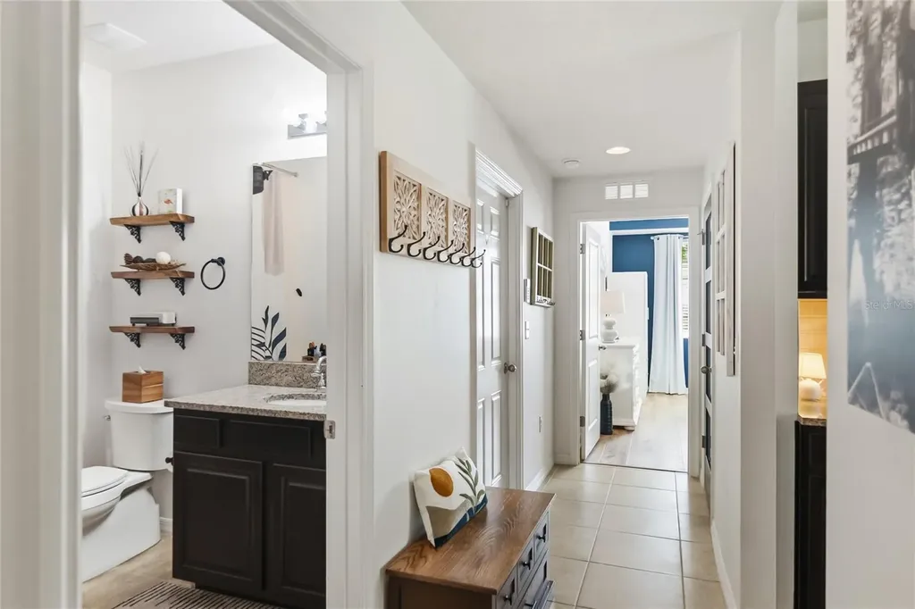 8342 Enclave Way Sarasota FL 34243