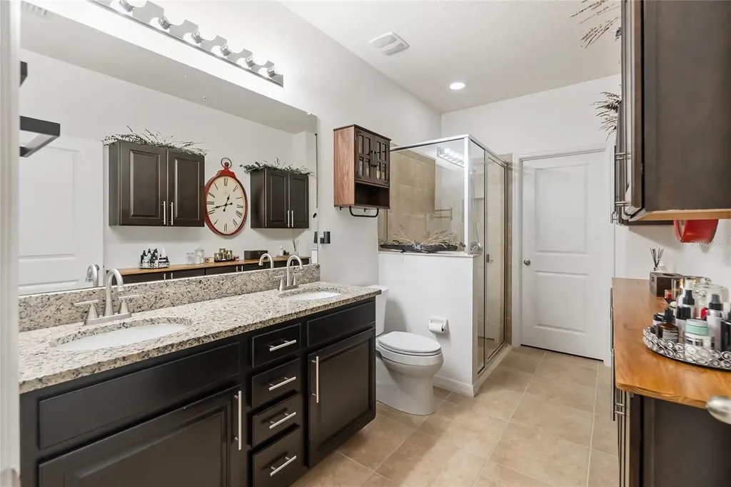 8342 Enclave Way Sarasota FL 34243
