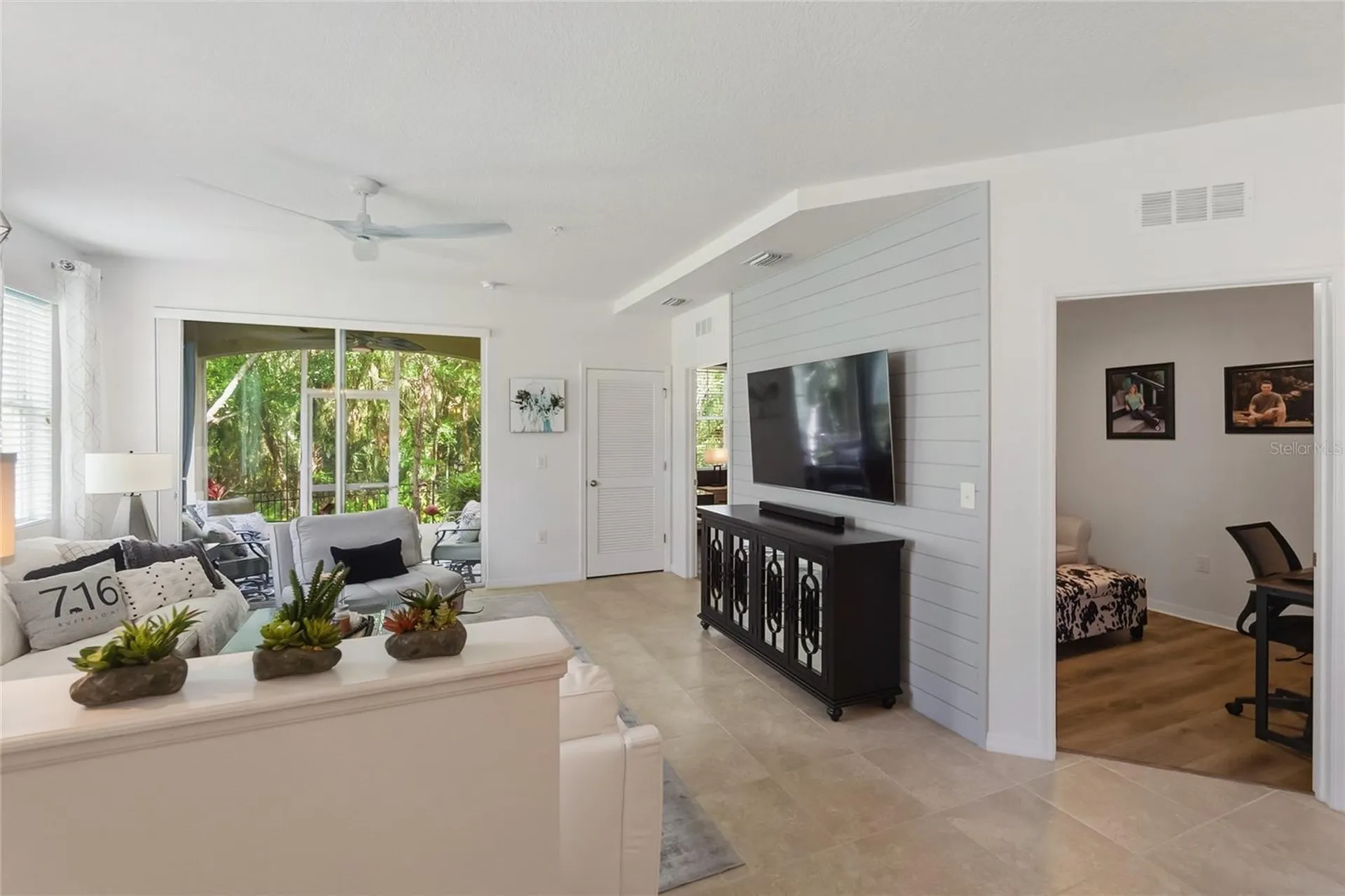 8342 Enclave Way Sarasota FL 34243