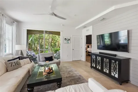 8342 Enclave Way Sarasota FL 34243