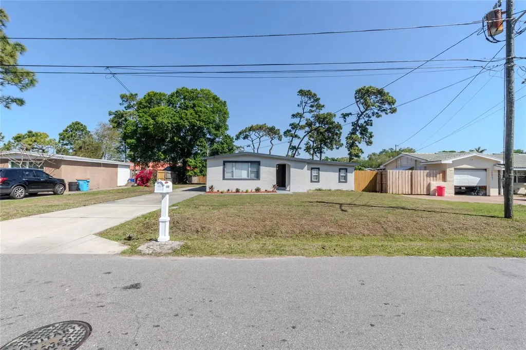 10889 124th Avenue Largo FL 33778