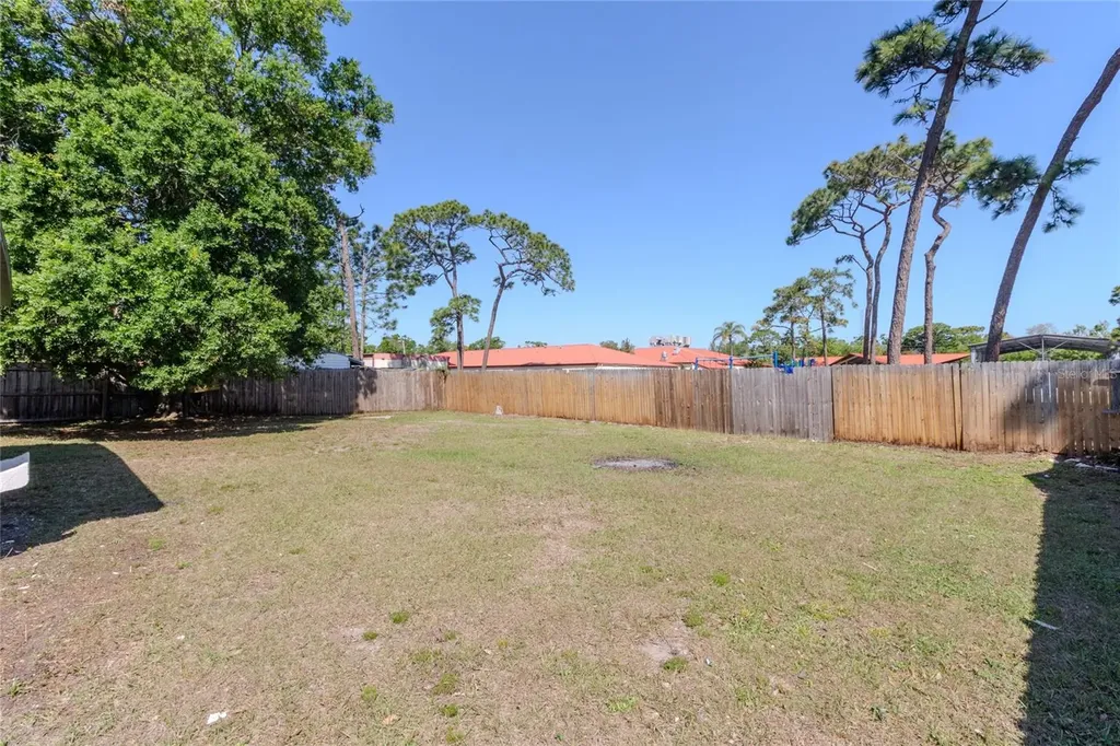 10889 124th Avenue Largo FL 33778