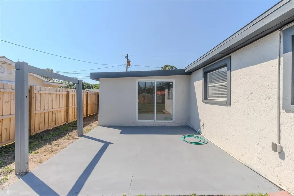 10889 124th Avenue Largo FL 33778