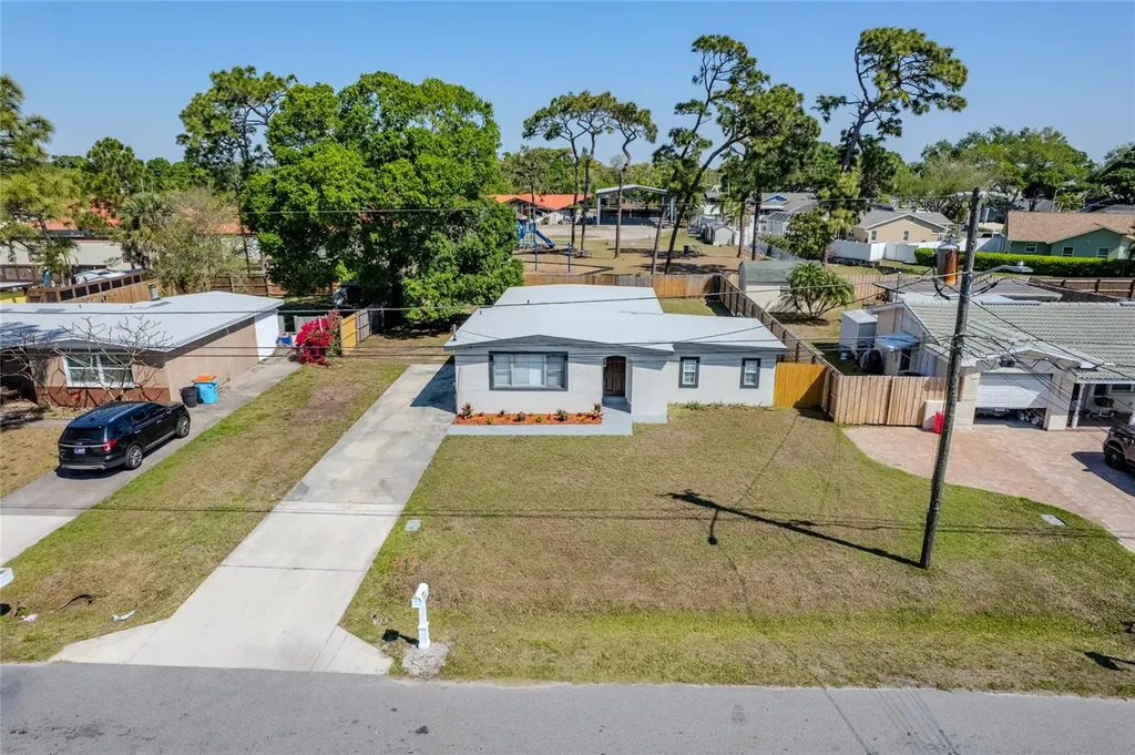 10889 124th Avenue Largo FL 33778
