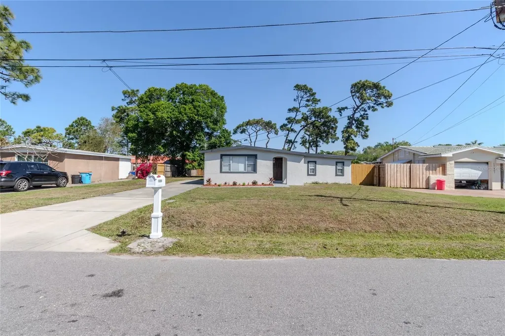 10889 124th Avenue Largo FL 33778