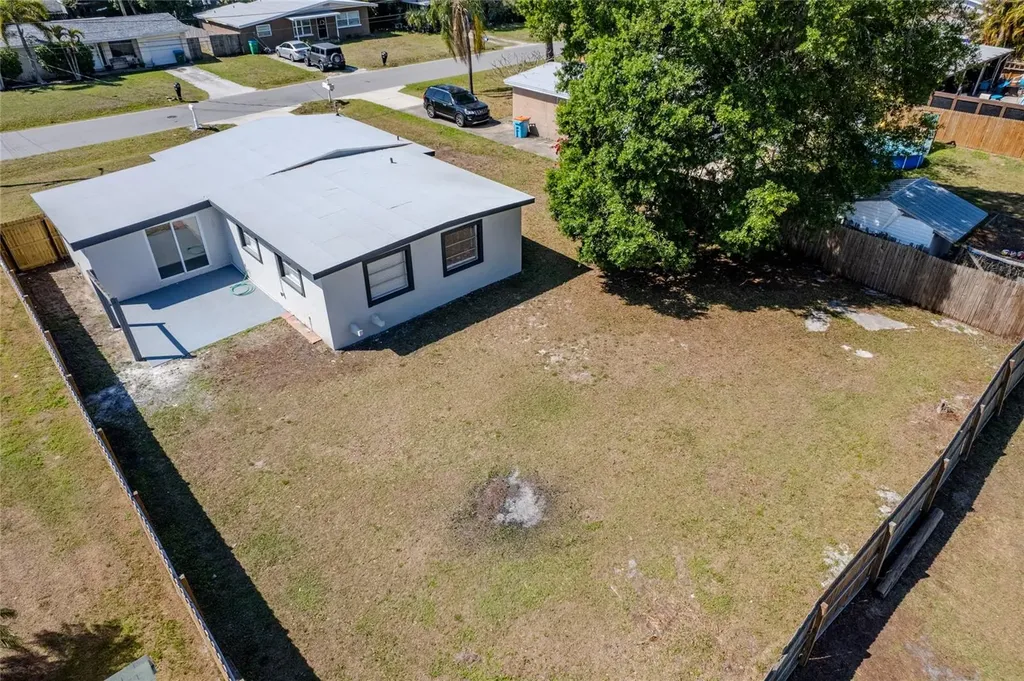 10889 124th Avenue Largo FL 33778