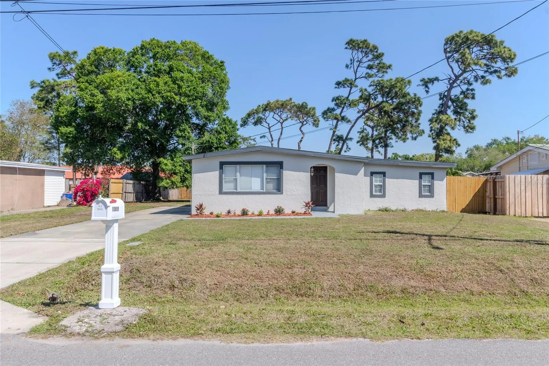 10889 124th Avenue Largo FL 33778