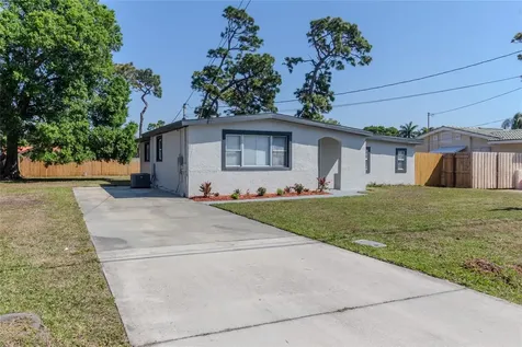 10889 124th Avenue Largo FL 33778