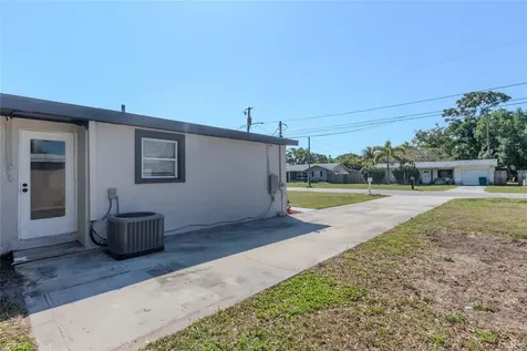 10889 124th Avenue Largo FL 33778