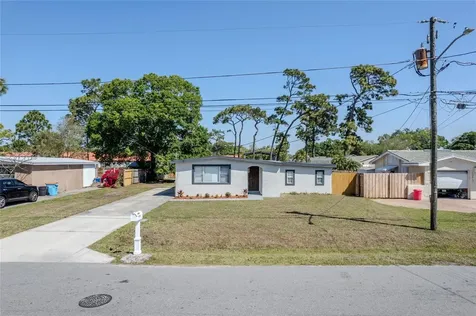 10889 124th Avenue Largo FL 33778