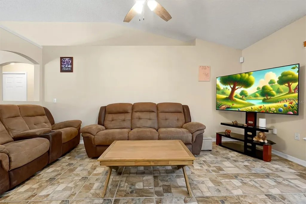 3254 Agar Terrace Deltona FL 32738