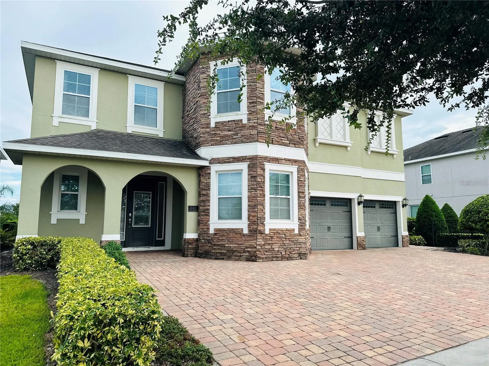 241 Falls Drive Kissimmee FL 34747