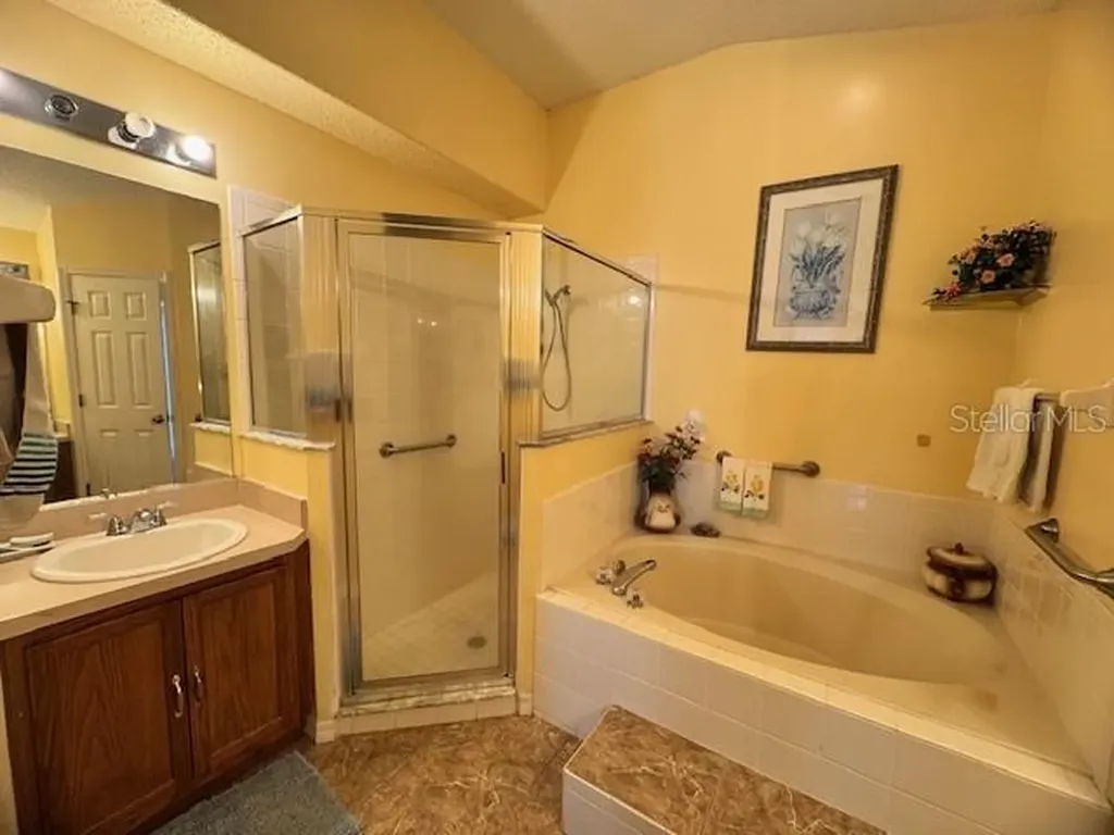 813 Halifax Drive Kissimmee FL 34758