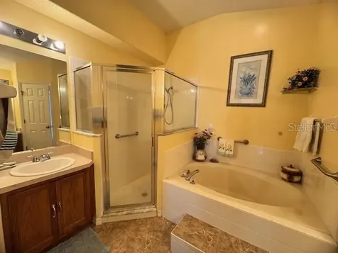 813 Halifax Drive Kissimmee FL 34758