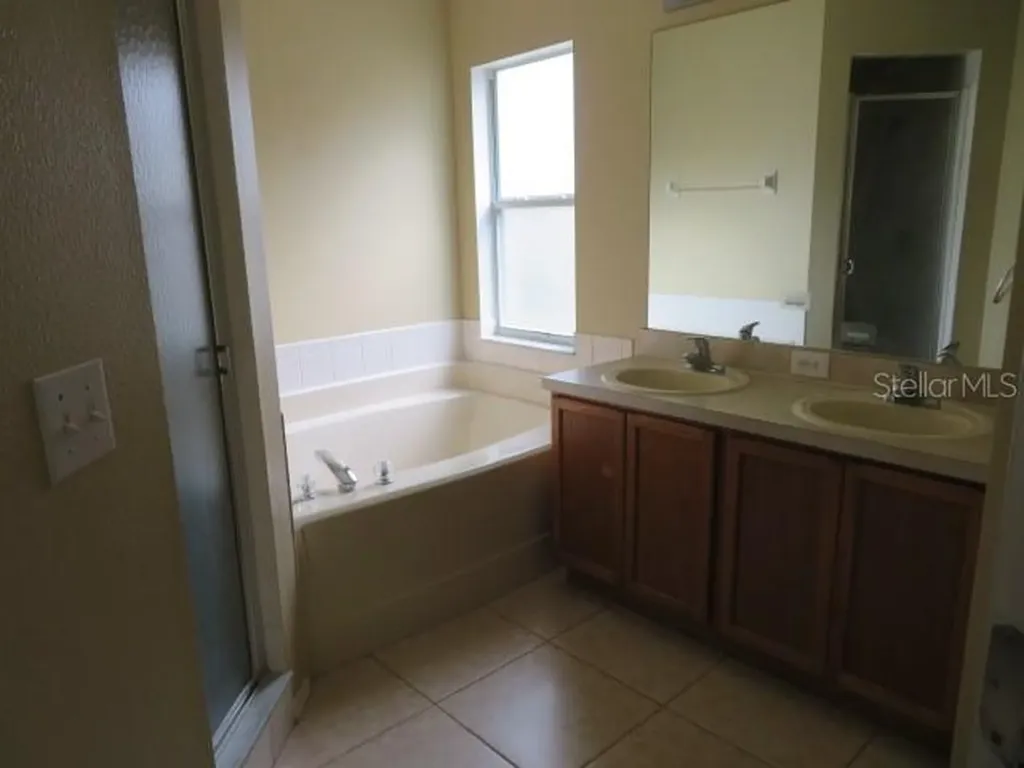 2326 Northern Leaf Street Orlando FL 32817