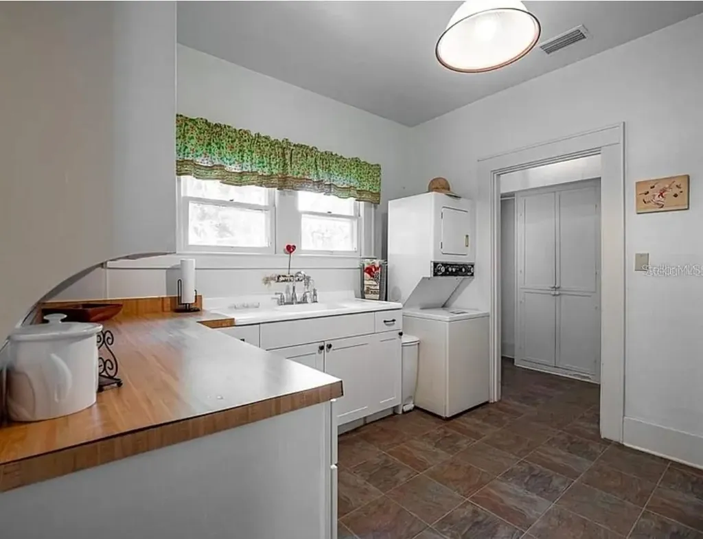 39 Turner Street Clearwater FL 33756