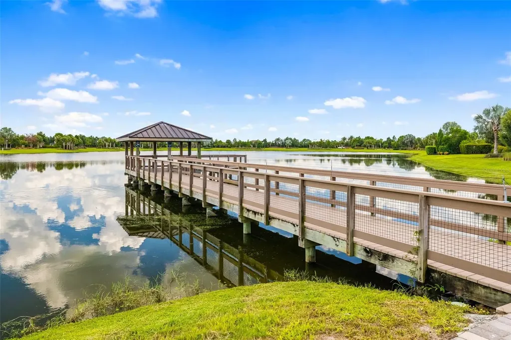 16915 Loudon Place Bradenton FL 34202
