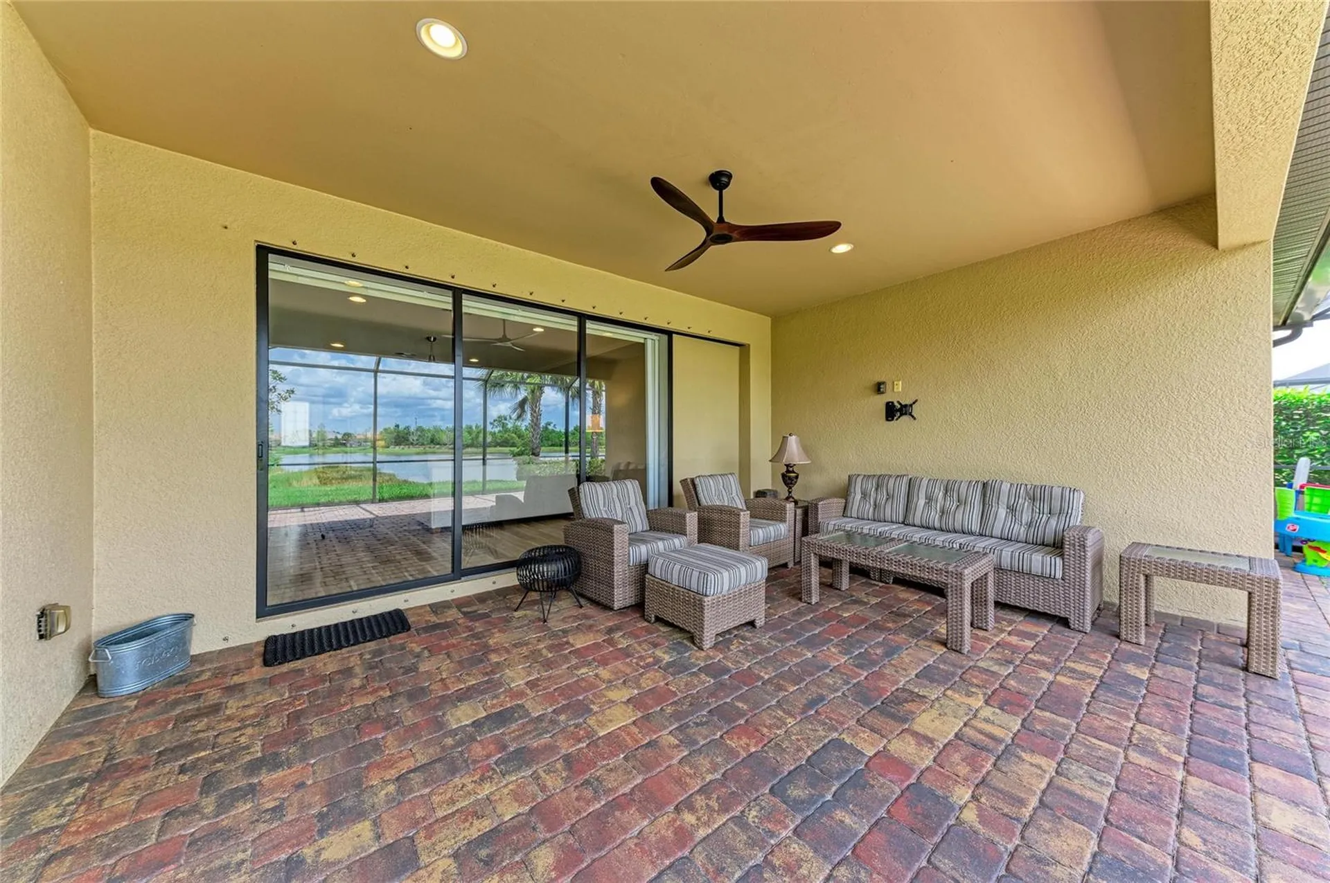 16915 Loudon Place Bradenton FL 34202