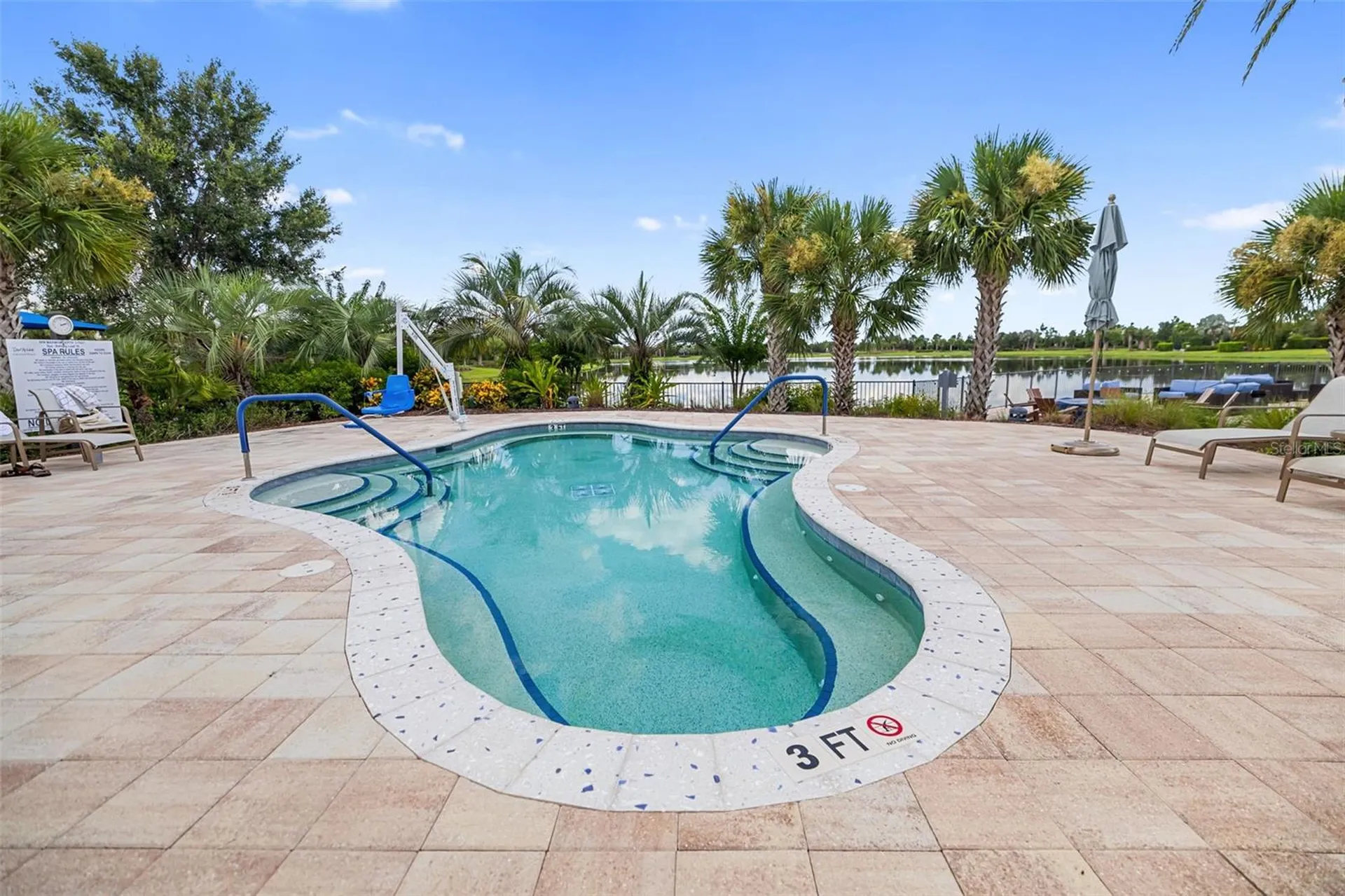 16915 Loudon Place Bradenton FL 34202
