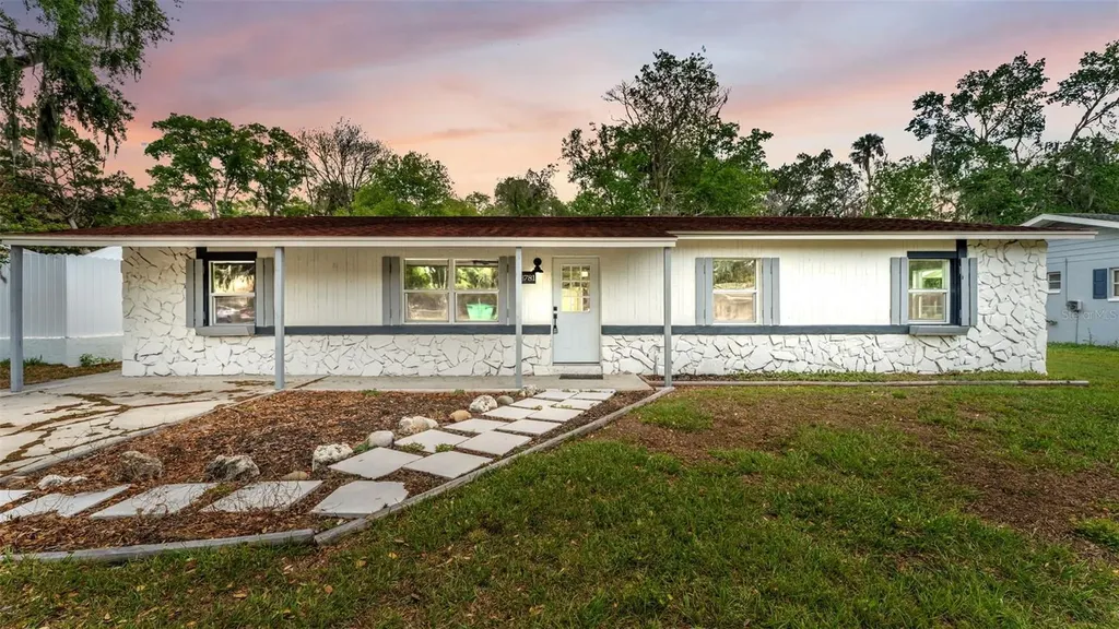 3781 N Hiawatha Terrace Crystal River FL 34428