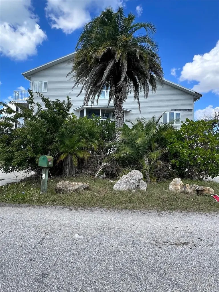 1922 Mississippi Avenue Englewood FL 34224
