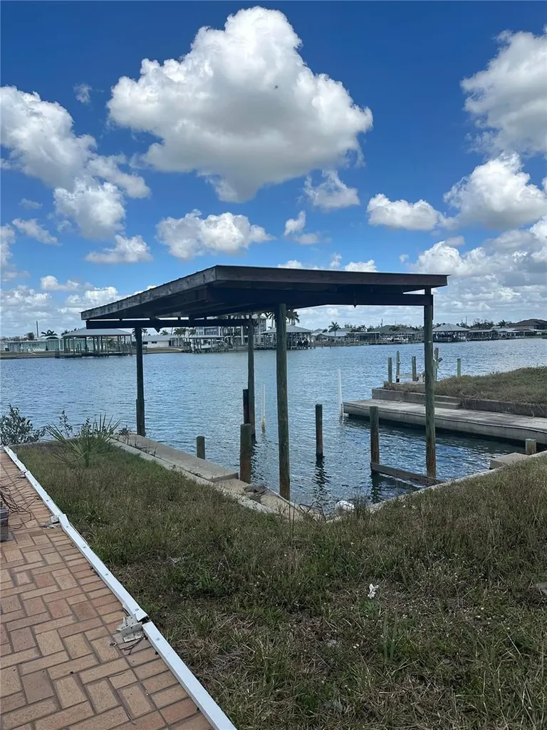 1922 Mississippi Avenue Englewood FL 34224