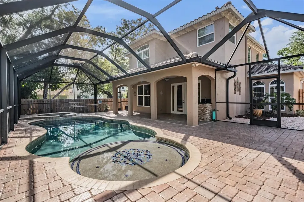 3111 W Lawn Avenue Tampa FL 33611